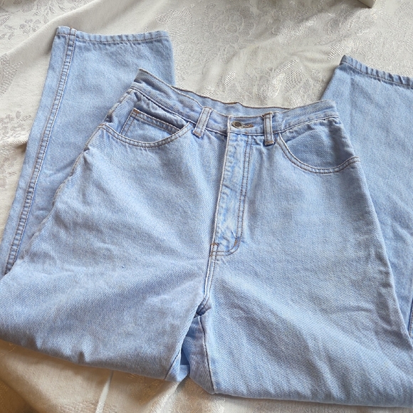 Vintage Denim - Vintage Light Wash High Rise Mom Jeans Size 26